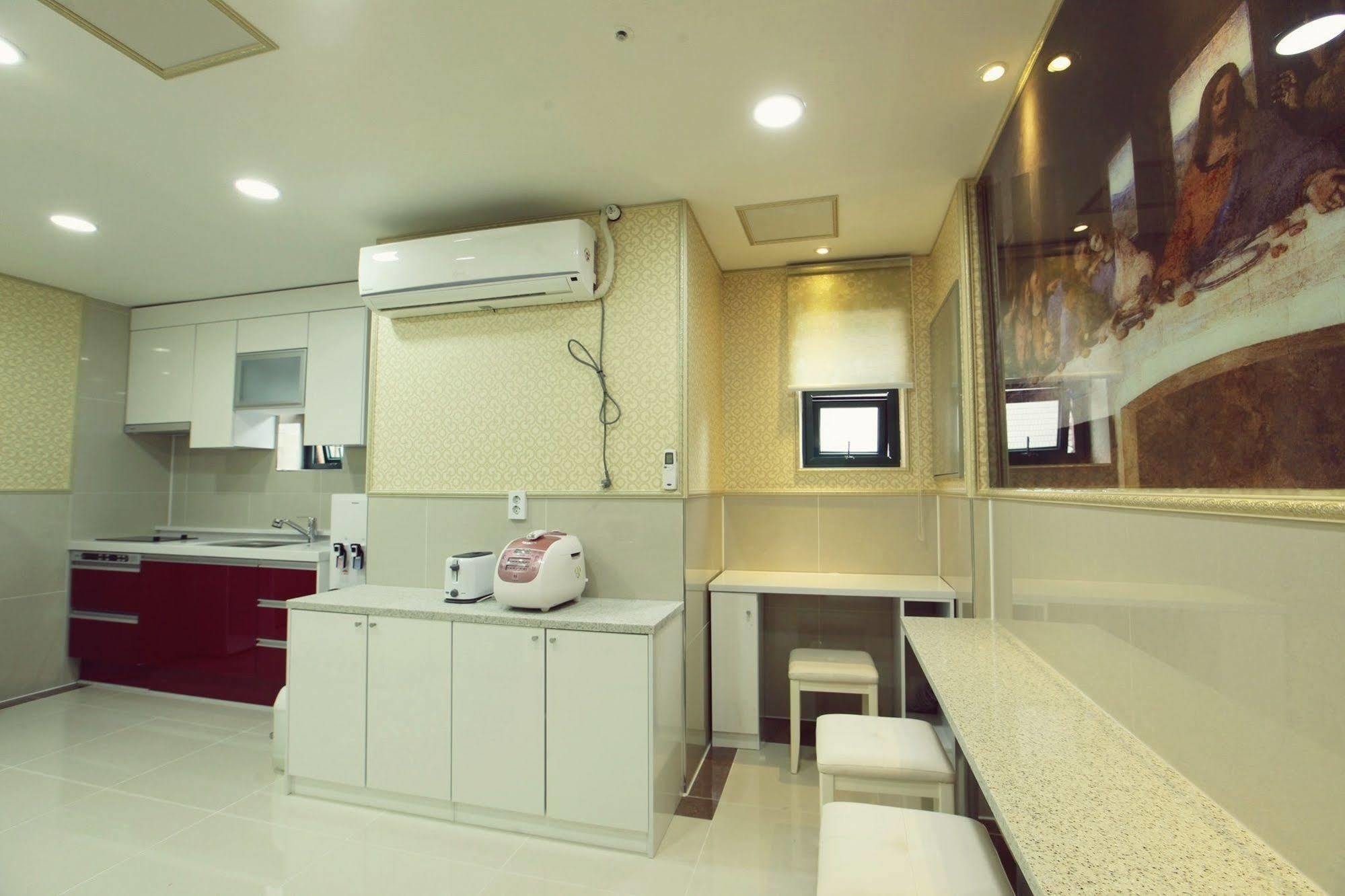 Chloe Guesthouse Gangnam Seoul Exterior photo